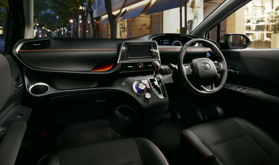 Торпедо Toyota Sienta G Cuero 2017 года  (фото 2 из 3)